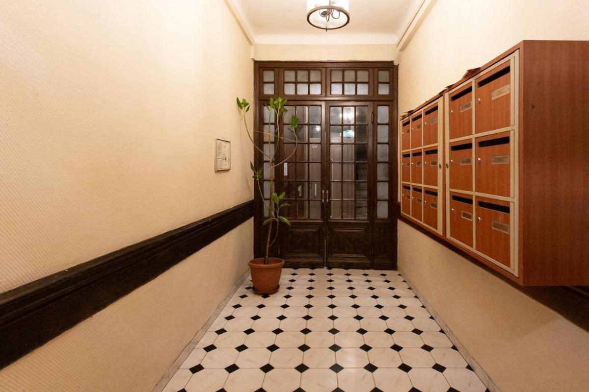 Apartment Gioa- Avec Balcon, Place Garibaldi -paillon *